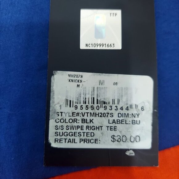 New York Knicks NBA Men's Med T Shirt Black Blue Orange Rare Find New - Picture 6 of 12